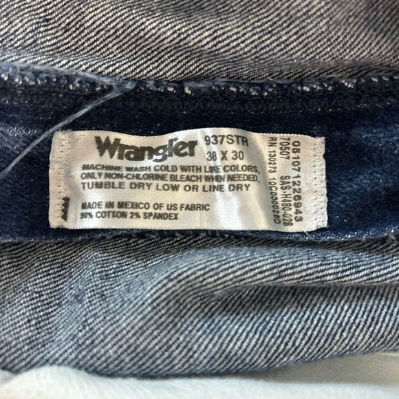 Wrangler Men Straight Relaxed Fit  Classic Western Jeans Retro Rodeo 38x30 - Picture 5 of 5